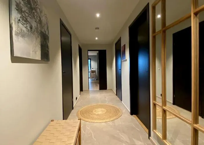 Modern Close To